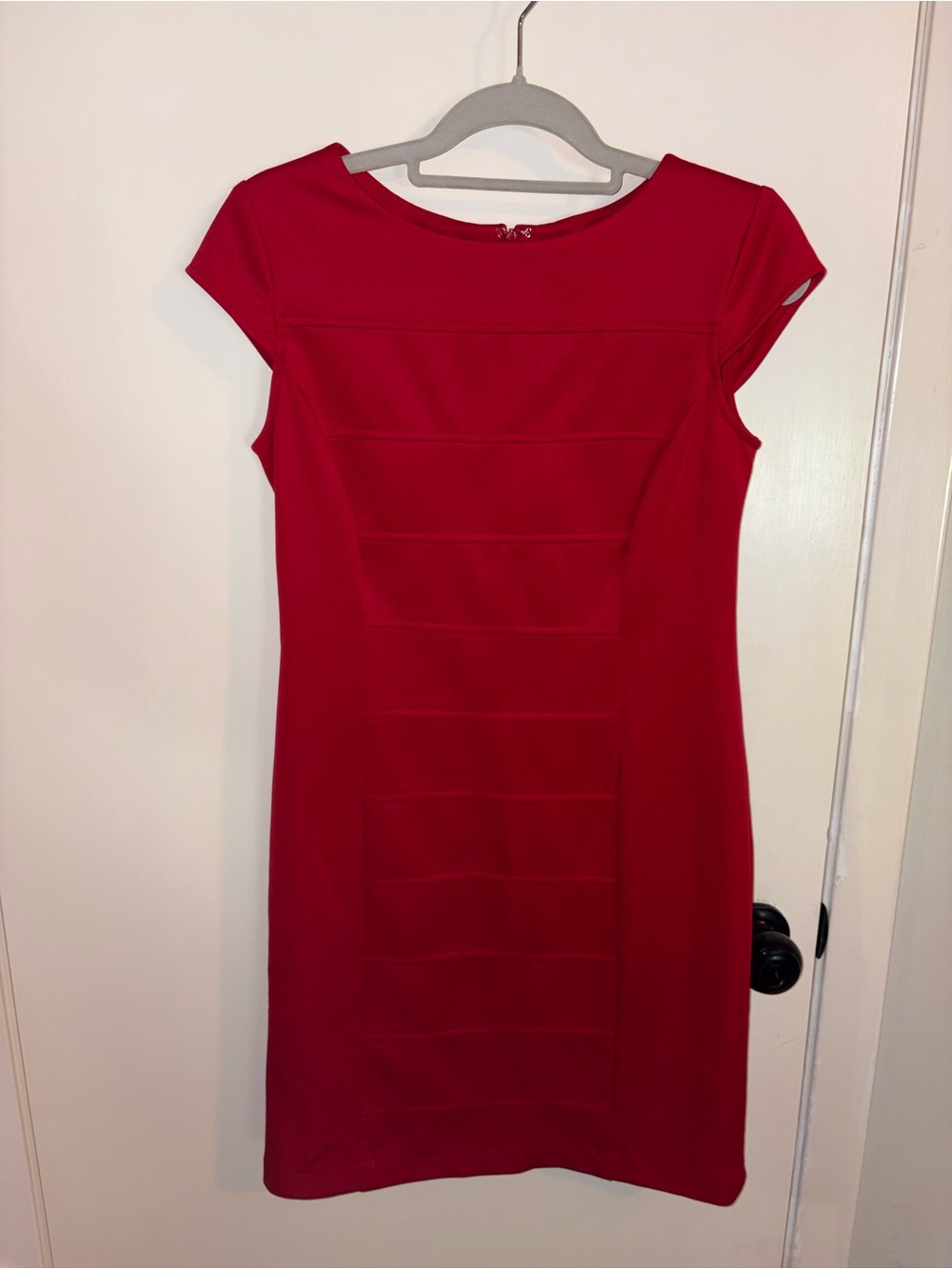 Studio One Red Cap-Sleeve Sheath Dress